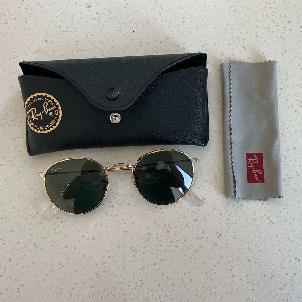 Ray-Ban ® Round Metal sunglasses